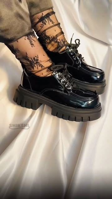 لوفر زنانه جنس ورنی لژدار راحت و سبک